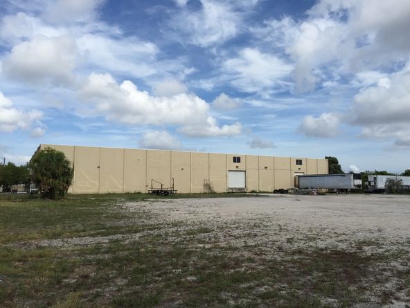 Bank-Owned Cold Storage Warehouse (USDA-Approved) & Expansion Lot : 290 SW 14th Ave, Pompano Beach, FL 33069